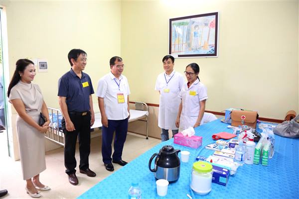 Đảm bảo công tác phòng chống dịch bệnh, vệ sinh môi trường kỳ thi tốt nghiệp THPT năm 2026. 