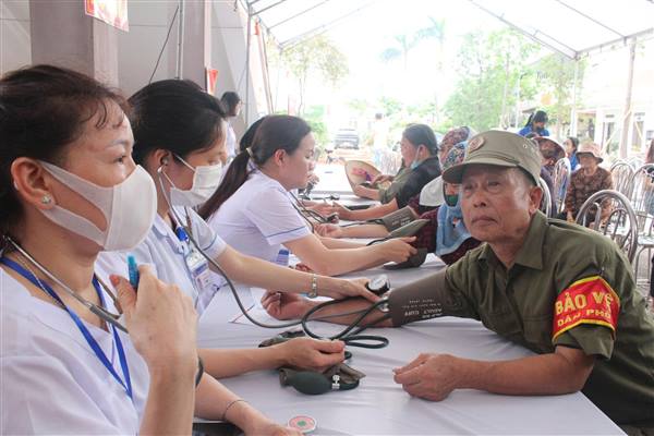 Gần 195 nghìn người mắc tăng huyết áp: Cần chủ động phòng, chống bệnh không lây nhiễm
