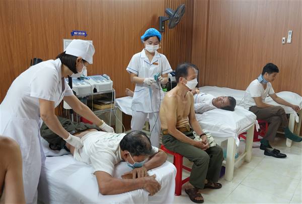 Đừng để bệnh xương khớp lấy đi tuổi già khỏe mạnh