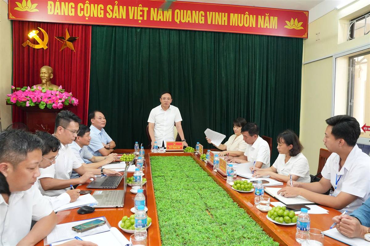 Phó Chủ tịch UBND thành phố Đào Trọng Đức kiểm tra công tác y tế tại các xã Gia Lộc và Tân Kỳ
