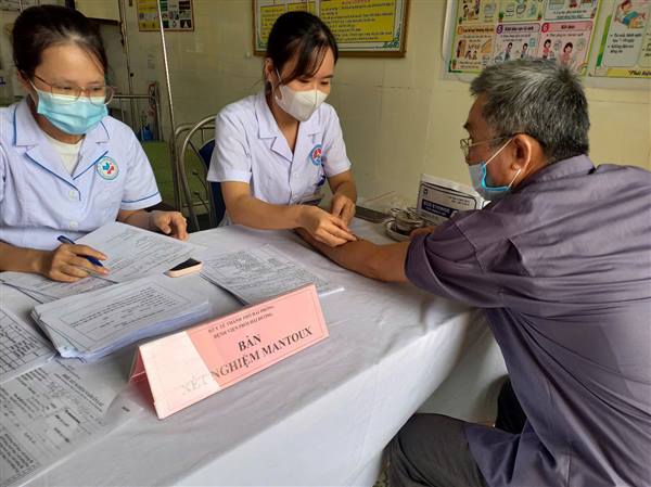 Bệnh viện Phổi Hải Dương khám sàng lọc các bệnh hô hấp miễn phí cho hơn 4000 người
