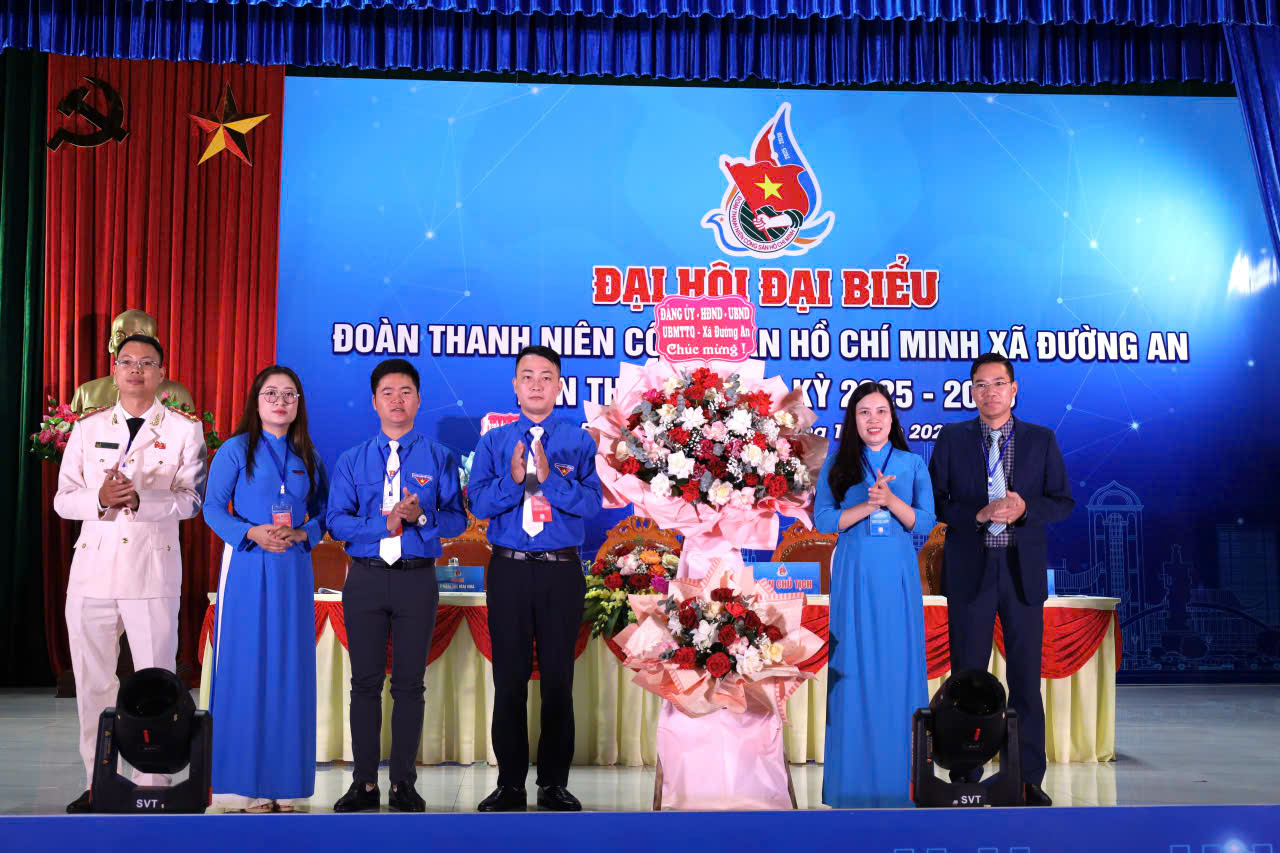 gen-h-LÃNH ĐẠO XÃ CM.jpg