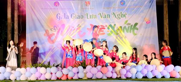 TUỔI TRẺ XÃ ĐƯỜNG AN: TỔ CHỨC GALA GIAO LƯU VĂN NGHỆ, TỔNG KẾT CHIẾN DỊCH TÌNH NGUYỆN "MÙA HÈ XANH" NĂM 2025