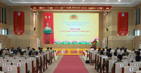 Công an xã Đường An tổ chức hội nghị lắng nghe ý kiến nhân dân