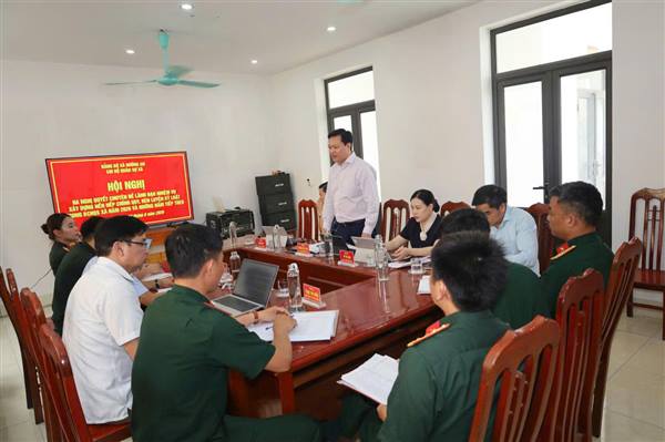 Chi bộ BCH QS xã Đường An tổ chức Hội nghị sinh hoạt chuyên đề.