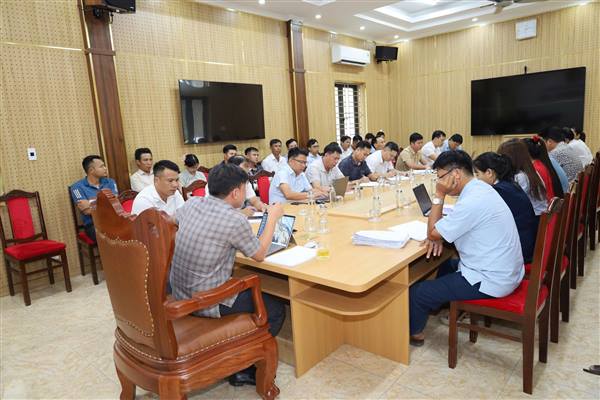 Hội nghị triển khai Kế hoạch thực hiện công tác đo đạc, lập bản đồ địa chính, đăng ký đất đai, lập hồ sơ địa chính và xây dựng, hoàn thiện cơ sở dữ liệu đất đai trên địa bàn xã.