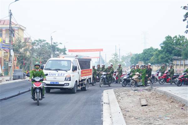 Công an phường Ái Quốc tổ chức Lễ ra quân tấn công, trấn áp tội phạm