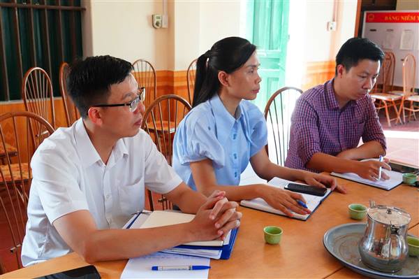 Chủ tịch UBND phường làm việc tại tổ dân phố Đông Lĩnh