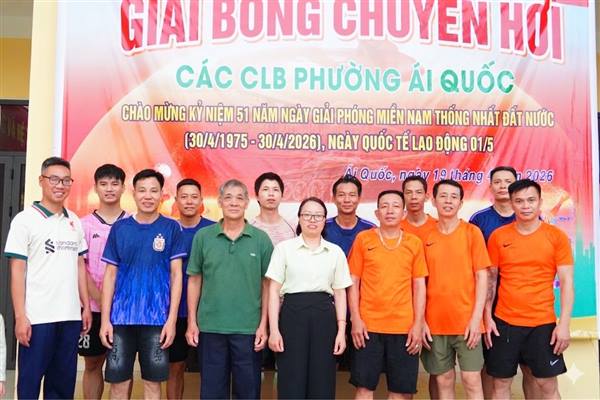 Hấp dẫn giải bóng chuyền hơi các câu lạc bộ phường Ái Quốc