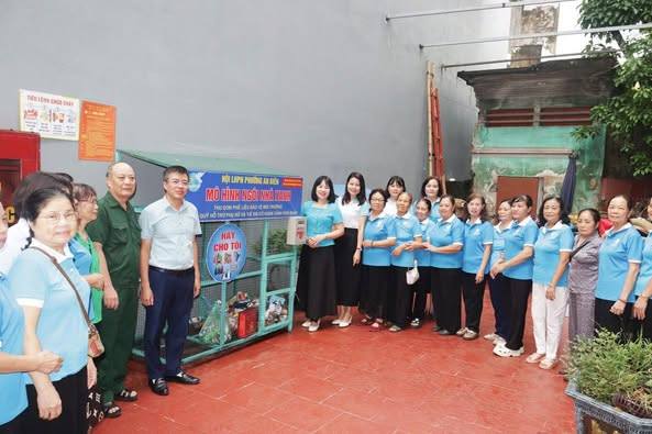 Hội Liên hiệp Phụ nữ phường ra mắt mô hình "Ngôi nhà xanh" chào mừng Đại hội Đại biểu Mặt trận Tổ quốc Việt Nam phường An Biên lần thứ I, nhiệm kỳ 2025-2030