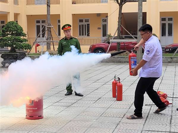 Phường An Biên tổ chức Hội nghị tuyên truyền Luật Phòng cháy, chữa cháy và cứu nạn, cứu hộ năm 2025 và thực hành chữa cháy tại cơ sở