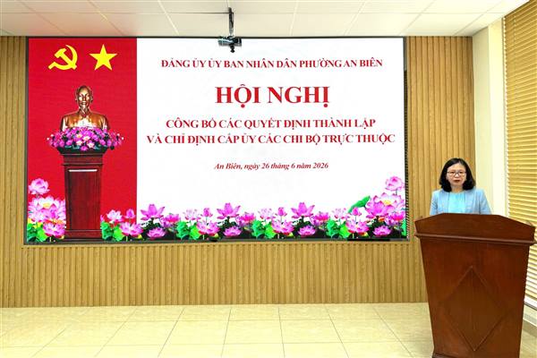 HỘI NGHỊ CÔNG BỐ QUYẾT ĐỊNH THÀNH LẬP VÀ CHỈ ĐỊNH CẤP ỦY CÁC CHI BỘ PHÒNG KINH TẾ VÀ PHÒNG XÂY DỰNG - MÔI TRƯỜNG THUỘC ĐẢNG BỘ UBND PHƯỜNG AN BIÊN