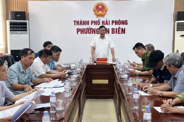 PHƯỜNG AN BIÊN TRIỂN KHAI NHÂN RỘNG MÔ HÌNH “VỈA HÈ SẠCH ĐẸP - NGƯỜI ĐI BỘ AN TOÀN”