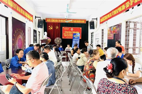 TIẾP TỤC TRIỂN KHAI ĐỒNG HÀNH CÙNG NHÂN DÂN CHUYỂN ĐỔI SỐ, HƯỚNG DẪN CÀI ĐẶT ỨNG DỤNG NỘP THUẾ SỬ DỤNG ĐẤT PHI NÔNG NGHIỆP