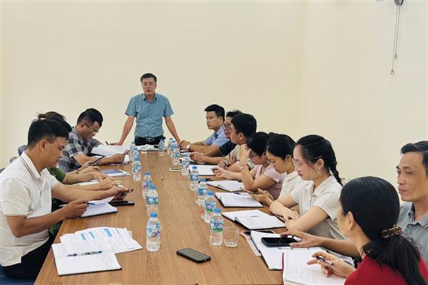 UBND PHƯỜNG AN BIÊN HỌP NGHE BÁO CÁO DỰ THẢO NGUỒN GỐC ĐẤT PHỤC VỤ DỰ ÁN TUYẾN ĐƯỜNG KẾT NỐI CẦU RÀO 3 ĐẾN ĐƯỜNG BỘ VEN BIỂN