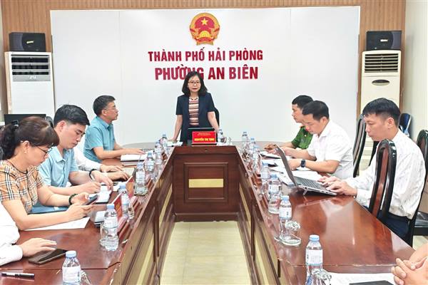 UBND PHƯỜNG AN BIÊN HỌP TRIỂN KHAI CÁC MÔ HÌNH THỰC HIỆN CÁC ĐỀ ÁN CỦA THÀNH PHỐ