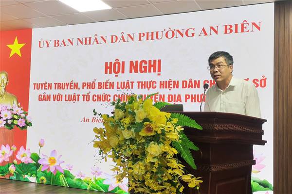 PHƯỜNG AN BIÊN TỔ CHỨC HỘI NGHỊ TUYÊN TRUYỀN, PHỔ BIẾN LUẬT THỰC HIỆN DÂN CHỦ Ở CƠ SỞ GẮN VỚI LUẬT TỔ CHỨC CHÍNH QUYỀN ĐỊA PHƯƠNG 02 CẤP