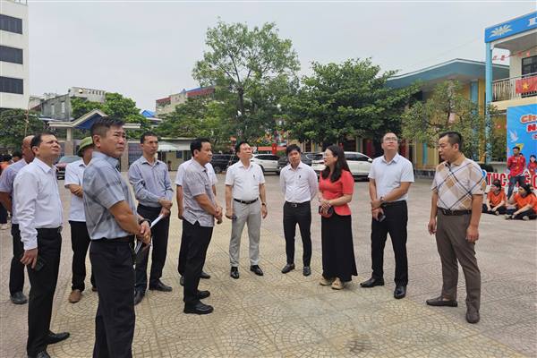 ĐỒNG CHÍ BÍ THƯ ĐẢNG ỦY PHƯỜNG AN BIÊN KIỂM TRA THỰC ĐỊA, CHỈ ĐẠO ĐẨY NHANH TIẾN ĐỘ DỰ ÁN TRƯỜNG THCS LÊ CHÂN