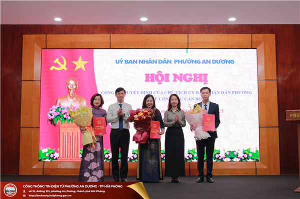 PHƯỜNG AN DƯƠNG TỔ CHỨC HỘI NGHỊ CÔNG BỐ CÁC QUYẾT ĐỊNH VỀ CÔNG TÁC CÁN BỘ