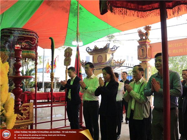 ĐẢNG UỶ, HĐND, UBND, ỦY BAN MTTQ VIỆT NAM PHƯỜNG AN DƯƠNG DÂNG HƯƠNG TƯỞNG NIỆM NGÀY THÁNH HOÁ ĐỨC NAM HẢI ĐẠI VƯƠNG PHẠM TỬ NGHI