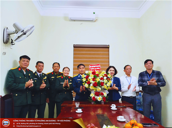 Thường trực Đảng ủy phường An Dương chúc mừng 36 năm Ngày thành lập Hội Cựu chiến binh Việt Nam 36 năm Ngày truyền thống Hội Cựu chiến binh Việt Nam (06/12/1989 - 06/12/2025)