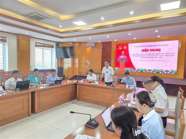 UBND phường An Dương làm việc với các nhà trường trên địa bàn về công tác tuyển sinh và chuẩn bị năm học 2025-2026