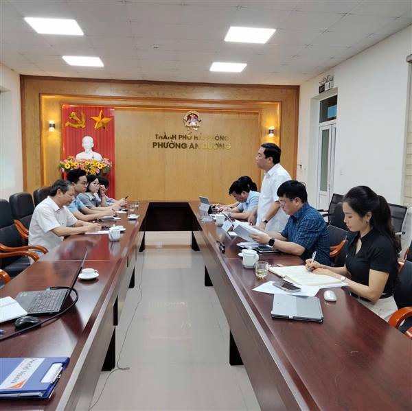 Phó Chủ tịch UBND phường An Dương làm việc với Tổ chức World Vision International (WVI) và Tập đoàn LG về thực hiện Dự án hỗ trợ thanh thiếu niên