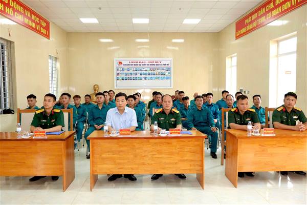 Ban Chỉ huy Quân sự phường An Dương trao Quyết định bổ nhiệm Tổ đội trưởng Ban Chỉ huy Quân sự các tổ dân phố