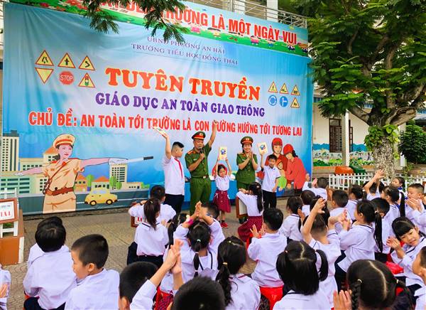 Tuyên truyền giáo dục An toàn giao thông tại Trường tiểu học Đồng Thái