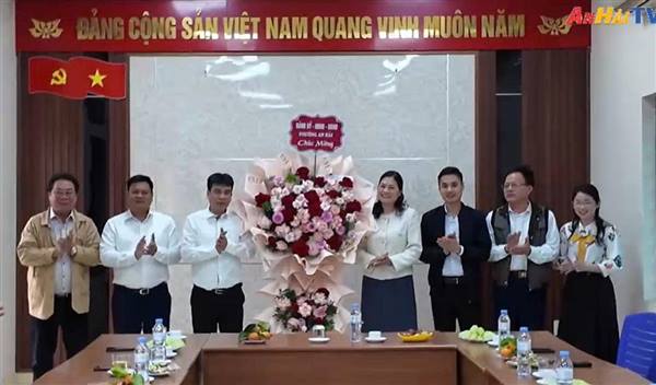 Lãnh đạo Đảng ủy - HĐND - UBND phường An Hải chúc mừng 95 năm ngày truyền thống MTTQ Việt Nam