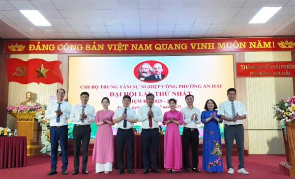 ĐẠI HỘI CHI BỘ TRUNG TÂM SỰ NGHIỆP CÔNG LẦN THỨ NHẤT, NHIỆM KỲ 2025 - 2030 THÀNH CÔNG TỐT ĐẸP