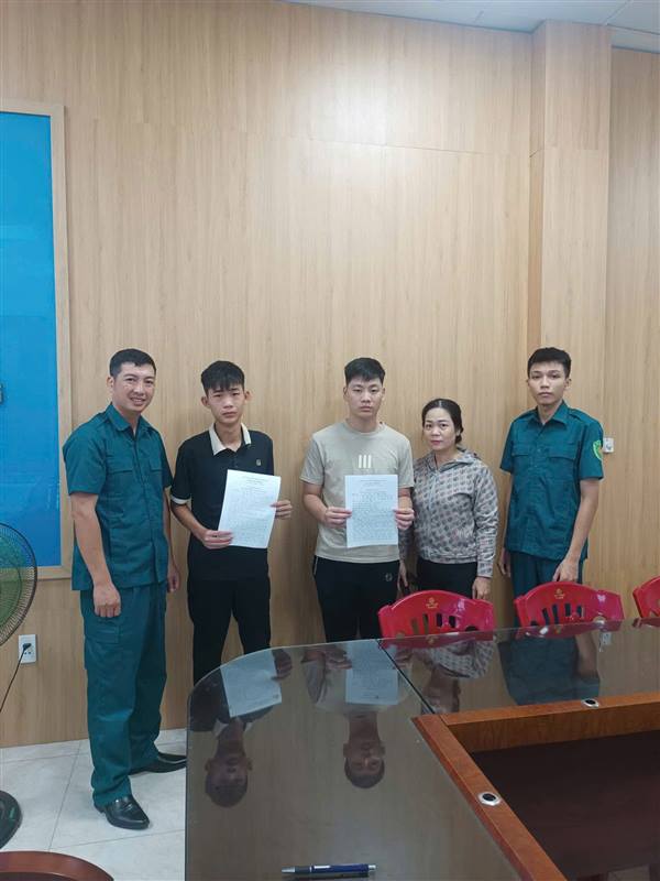 Chiều 9/9 tiếp tục 2 công dân phường An Hải viết đơn tình nguyện nhập ngũ