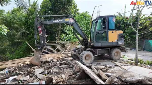 PHƯỜNG AN HẢI PHÁ DỠ CÔNG TRÌNH VI PHẠM TRÊN HÀNH LANG BẢO VỆ ĐÊ TẠI TDP TRANG QUAN