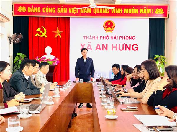 HỘI NGHỊ HƯỚNG DẪN CÔNG TÁC PHỔ CẬP GIÁO DỤC, XÓA MÙ CHỮ VÀ HỒ SƠ PHỤC VỤ KIỂM TRA CÔNG NHẬN KẾT QUẢ PHỔ CẬP GIÁO DỤC, XÓA MÙ CHỮ NĂM 2025