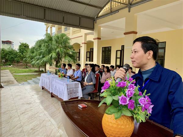 LIÊN ĐỘI TRƯỜNG TH & THCS LÊ KHẮC CẨN TỔ CHỨC SINH HOẠT DƯỚI CỜ TUẦN 2 THÁNG 11 VỚI CHỦ ĐỀ “HÒA BÌNH”