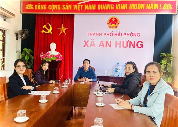 XÃ AN HƯNG THAM DỰ LỚP TẬP HUẤN VỀ HƯỚNG DẪN SỬ DỤNG HỆ THỐNG PHẦN MỀM VĂN PHÒNG ĐIỆN TỬ HP- NET; LẬP HỒ SƠ CÔNG VIỆC TRÊN MÔI TRƯỜNG ĐIỆN TỬ; HƯỚNG DẪN QUY TRÌNH CÔNG TÁC VĂN THƯ, LƯU TRỮ, CHỈNH LÝ TÀI LIỆU GIẤY PHỤC VỤ SỐ HÓA, CHUYỂN ĐỔI SỐ