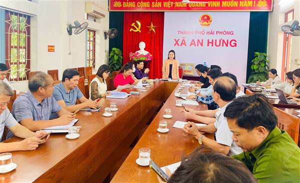 HỘI NGHỊ KIỂM ĐIỂM, ĐÁNH GIÁ, XẾP LOẠI TẬP THỂ, CÁ NHÂN CHI BỘ UBND XÃ NĂM 2025