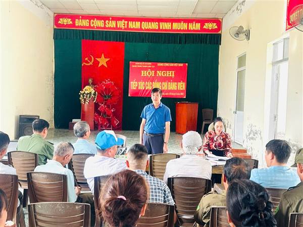 ỦY BAN NHÂN DÂN XÃ AN HƯNG LÀM VIỆC VỚI CƠ SỞ THÔN TRUNG THANH LANG 2, TRUNG THANH LANG 3