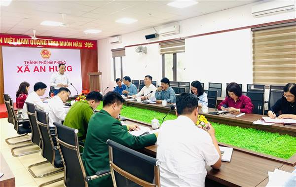 ĐẢNG ỦY XÃ TỔ CHỨC HỘI NGHỊ NGHE BÁO CÁO CÔNG TÁC LÃNH ĐẠO, CHỈ ĐẠO BẦU CỬ ĐẠI BIỂU QUỐC HỘI VÀ ĐẠI BIỂU HDND CÁC CẤP NHIỆM KỲ 2026- 2031