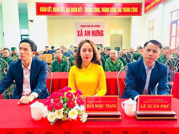 HỘI CỰU CHIẾN BINH XÃ AN HƯNG TỔ CHỨC LỄ TRAO KỶ NIỆM CHƯƠNG “CỰU CHIẾN BINH VIỆT NAM” VÀ HỘI NGHỊ THÔNG TIN THỜI SỰ, TRIỂN KHAI NHIỆM VỤ QUÝ II NĂM 2026