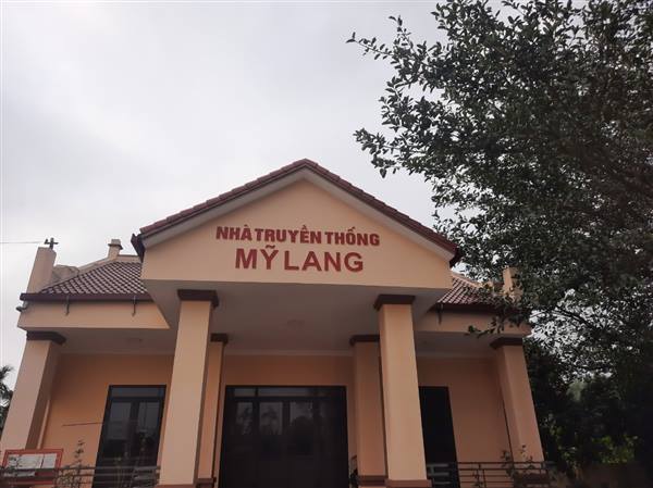 Nhà truyền thống Mỹ Lang thôn Minh Khai