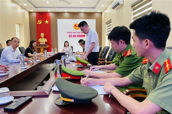 UBND xã An Khánh tổ chức buổi làm việc triển khai quyết định thu hồi 02 lô đất theo Kết luận số 974/KL-UBND ngày 30/12/2009 của UBND huyện An Lão (cũ)