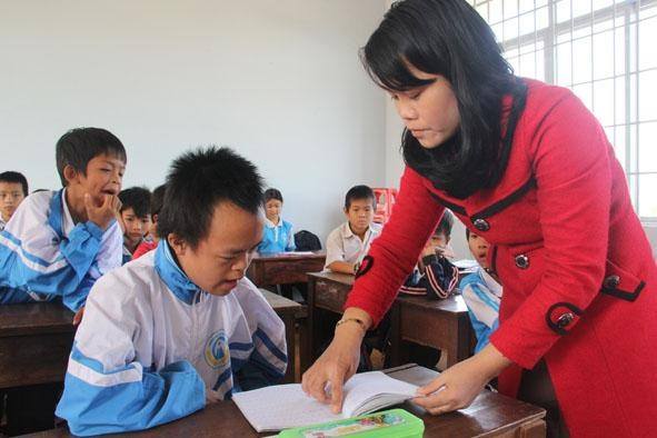 V/v tuyển sinh và tiếp nhận hồ sơ đối với trẻ em khuyết tật nặng, đặc biệt nặng  đề nghị vào học văn hóa và nuôi dưỡng  năm học 2026-2027