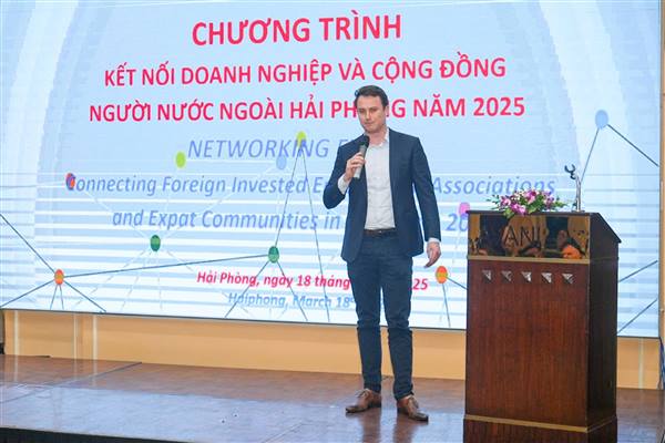 Về việc quán triệt, tuyên truyền và phối hợp triển khai thực hiện Nghị quyết của Hội đồng nhân dân thành phố quy định tiêu chí đối với người nước ngoài làm việc tại doanh nghiệp có trụ sở chính trong Khu thương mại tự do thành phố Hải Phòng 