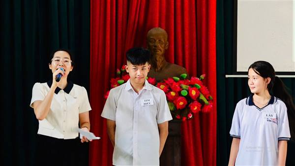 TRUYỀN THÔNG, TƯ VẤN CHĂM SÓC SỨC KHỎE SINH SẢN CHO HỌC SINH KHỐI 8, 9