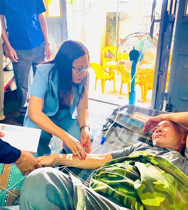 HỘI NÔNG DÂN XÃ AN LÃO THĂM, TẶNG QUÀ HỘI VIÊN CÓ HOÀN CẢNH KHÓ KHĂN