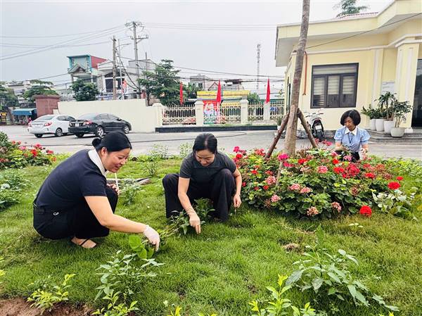 XÃ AN LÃO RA QUÂN TỔNG VỆ SINH MÔI TRƯỜNG CHÀO MỪNG CÁC NGÀY LỄ LỚN