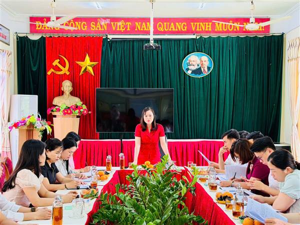 THƯỜNG TRỰC HĐND XÃ GIÁM SÁT CHUYÊN ĐỀ TẠI TRƯỜNG MẦM NON SAO SÁNG. 