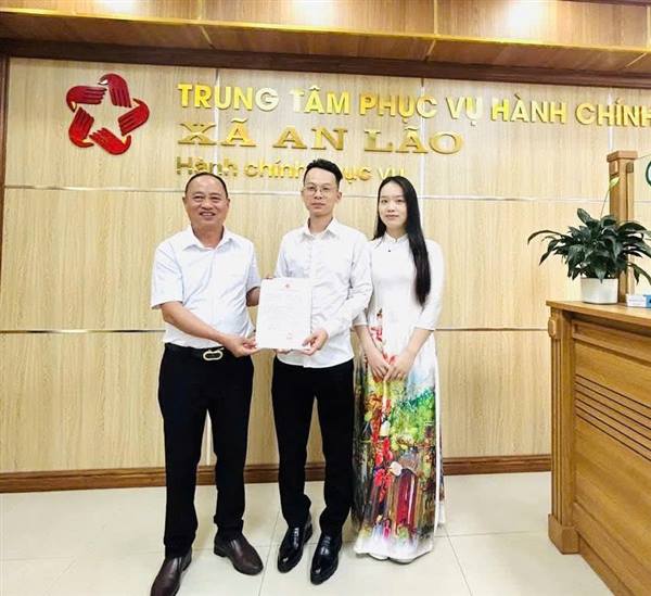 TRUNG TÂM PHỤC VỤ HÀNH CHÍNH CÔNG XÃ AN LÃO GIẢI QUYẾT THỦ TỤC ĐĂNG KÝ KẾT HÔN CHO 60 CẶP ĐÔI