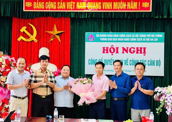 CÔNG BỐ QUYẾT ĐỊNH ĐIỀU ĐỘNG, BỔ NHIỆM GIÁM ĐỐC PHÒNG GIAO DỊCH NGÂN HÀNG CSXH AN LÃO.